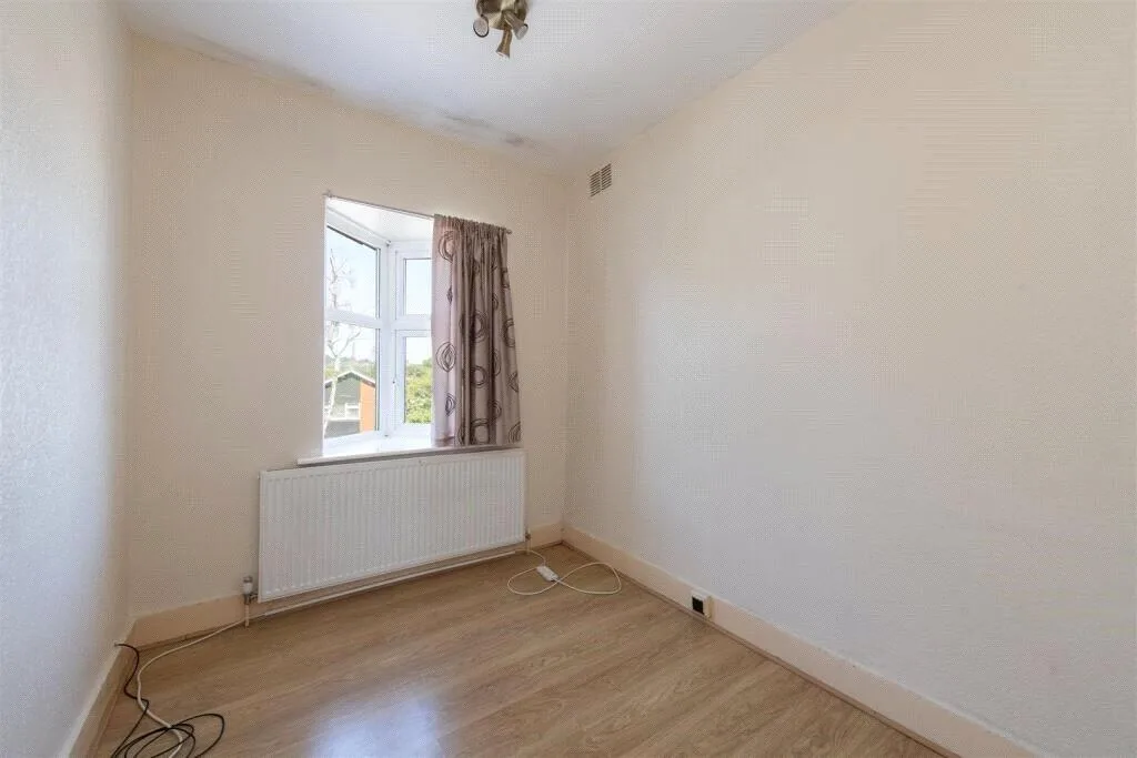 3 bedroom semi-detached house for rent