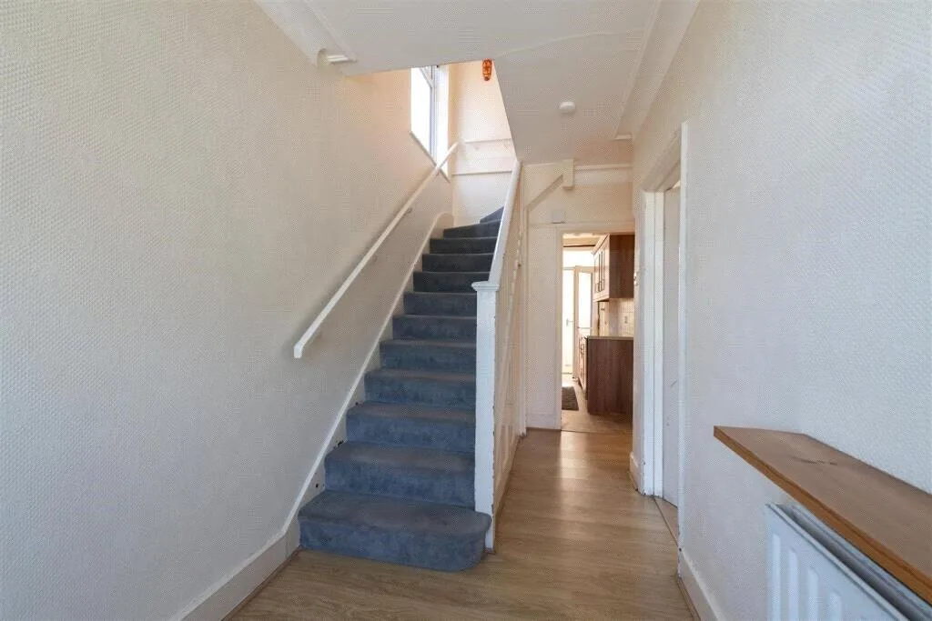 3 bedroom semi-detached house for rent
