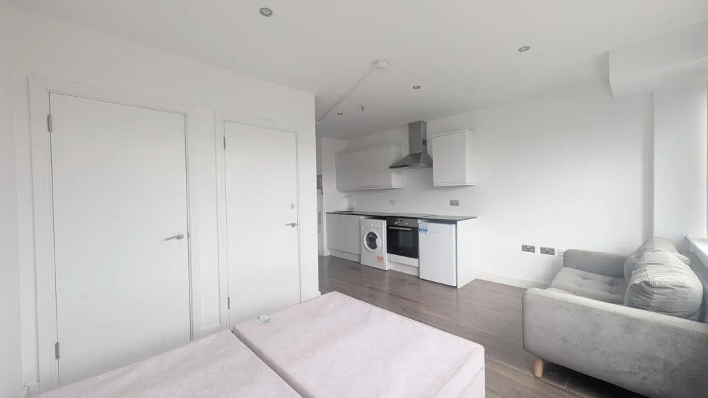 Studio flat for rent