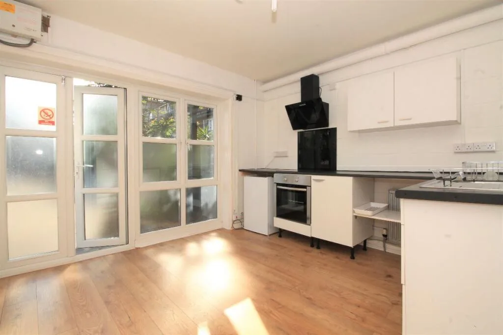 3 bedroom apartment for rent
