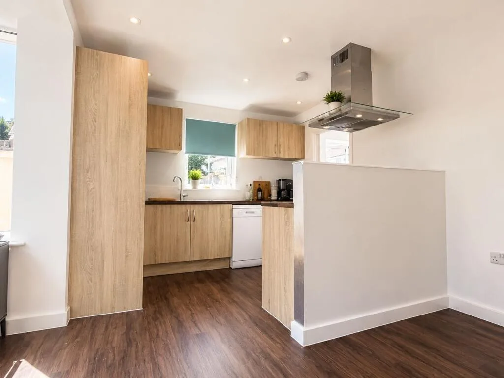 1 bedroom detached house for rent