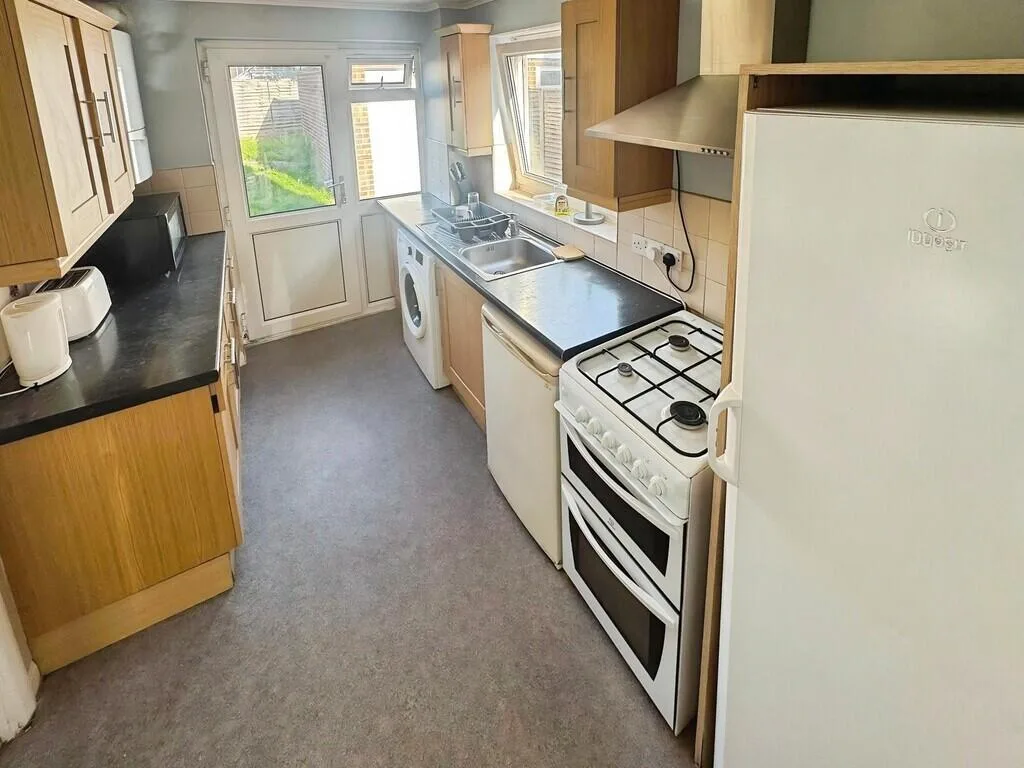 3 bedroom semi-detached house for rent