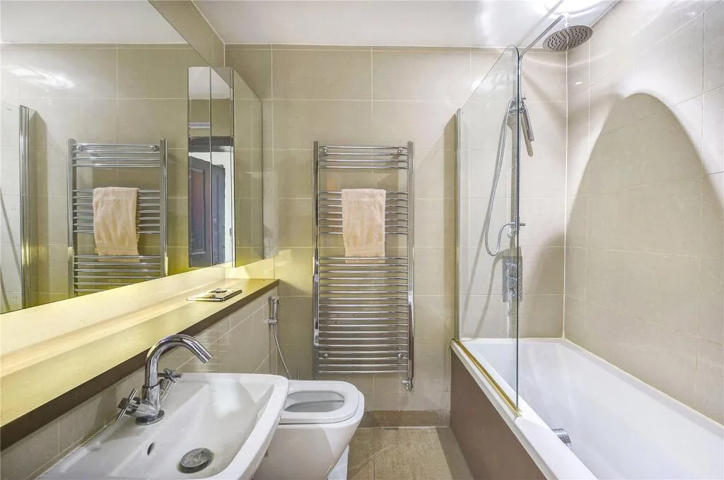 3 bedroom flat for rent