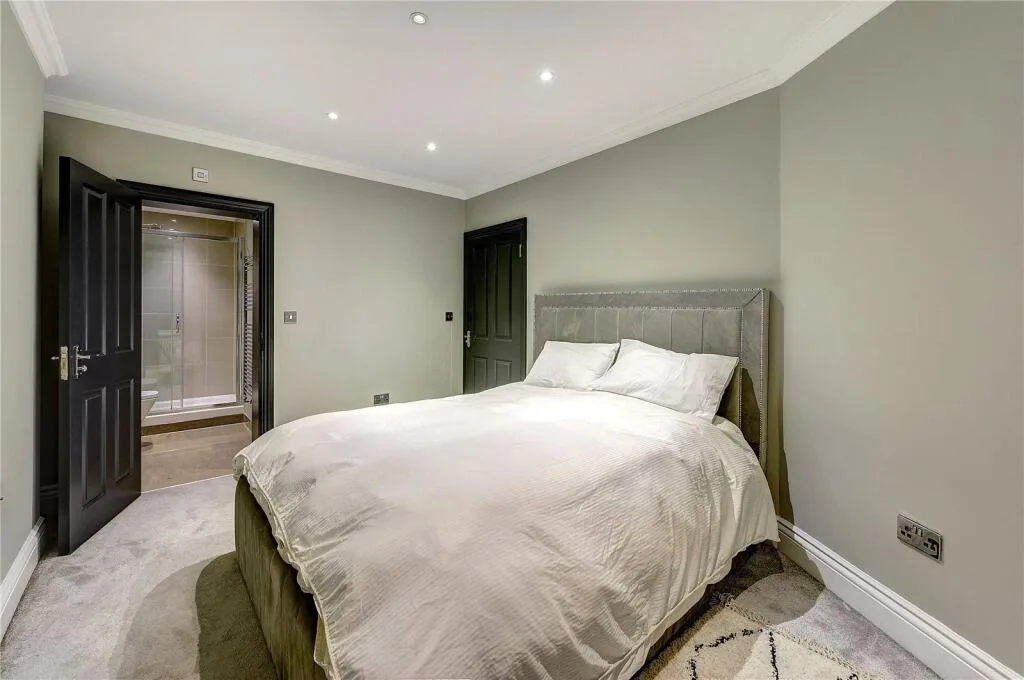 3 bedroom flat for rent