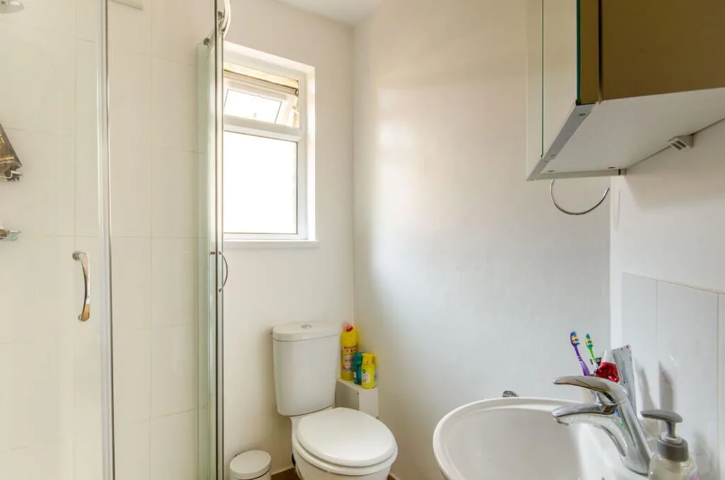 3 bedroom maisonette for rent