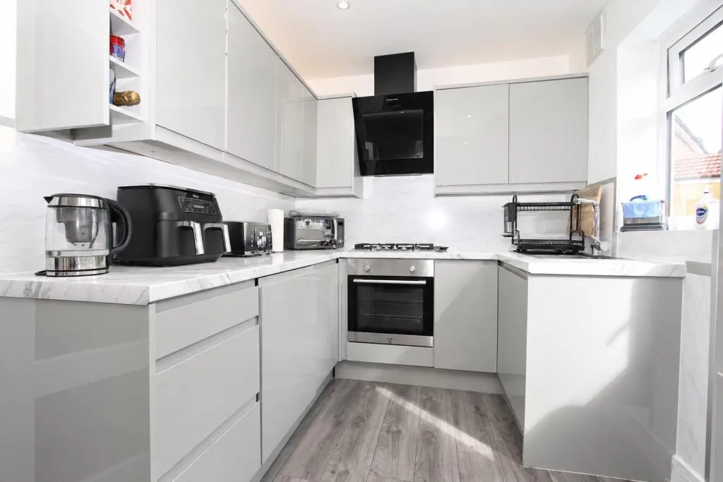 2 bedroom house for rent