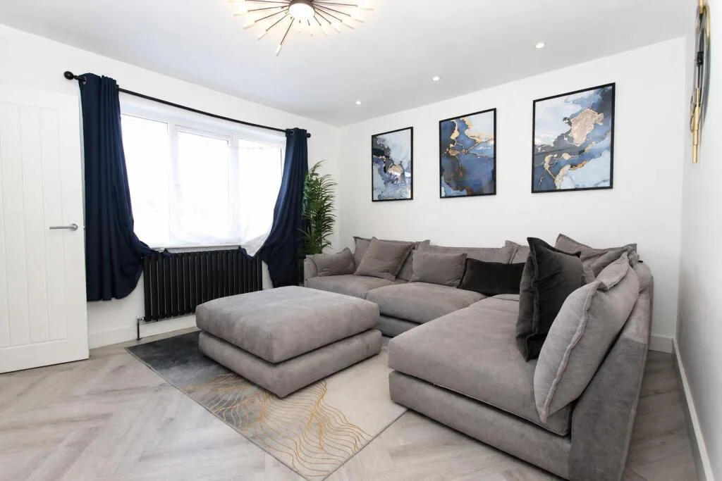 2 bedroom house for rent