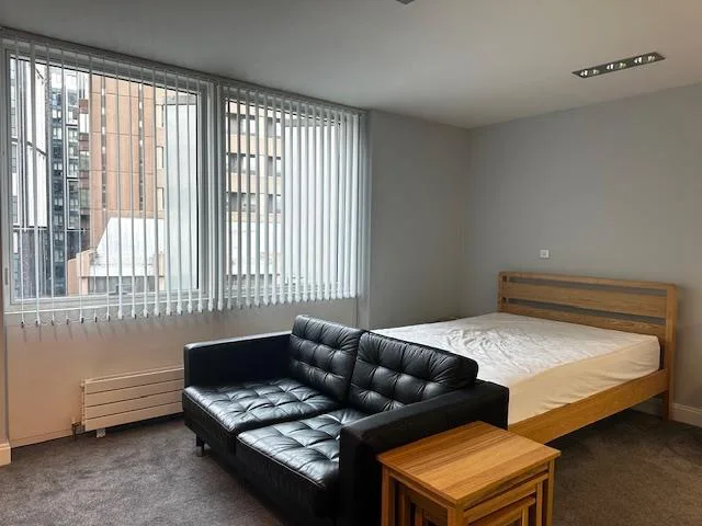 Studio flat for rent