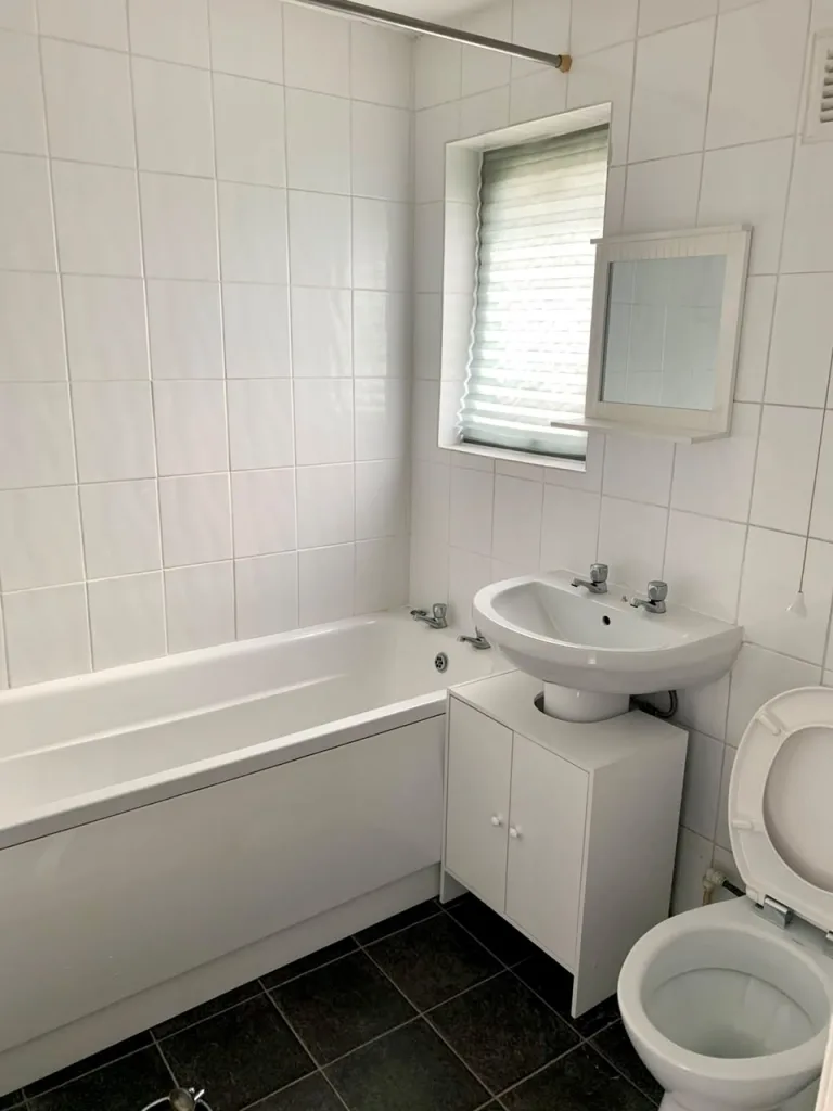 2 bedroom semi-detached house for rent