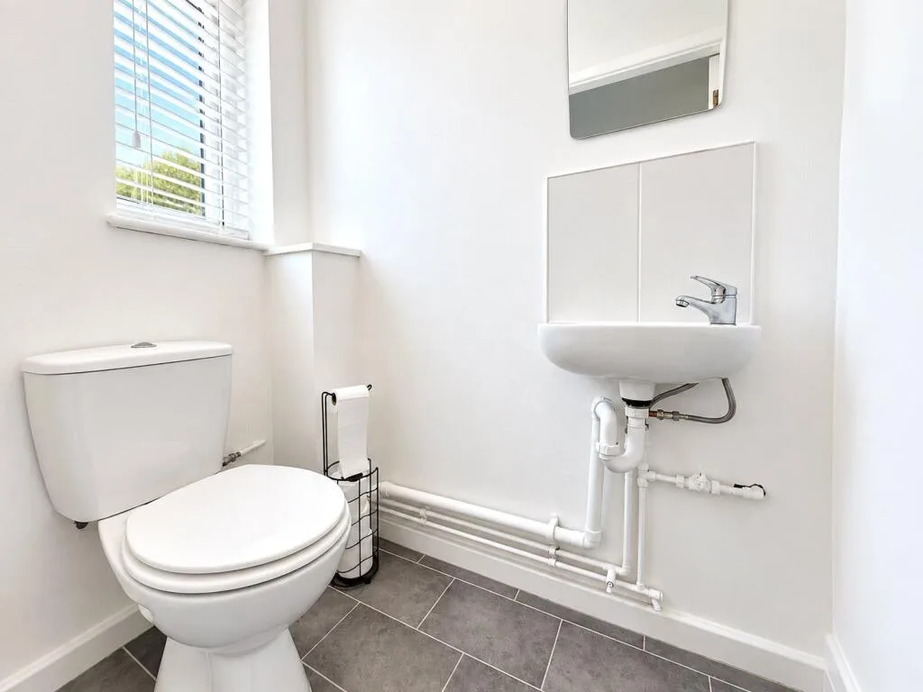 2 bedroom semi-detached house for rent
