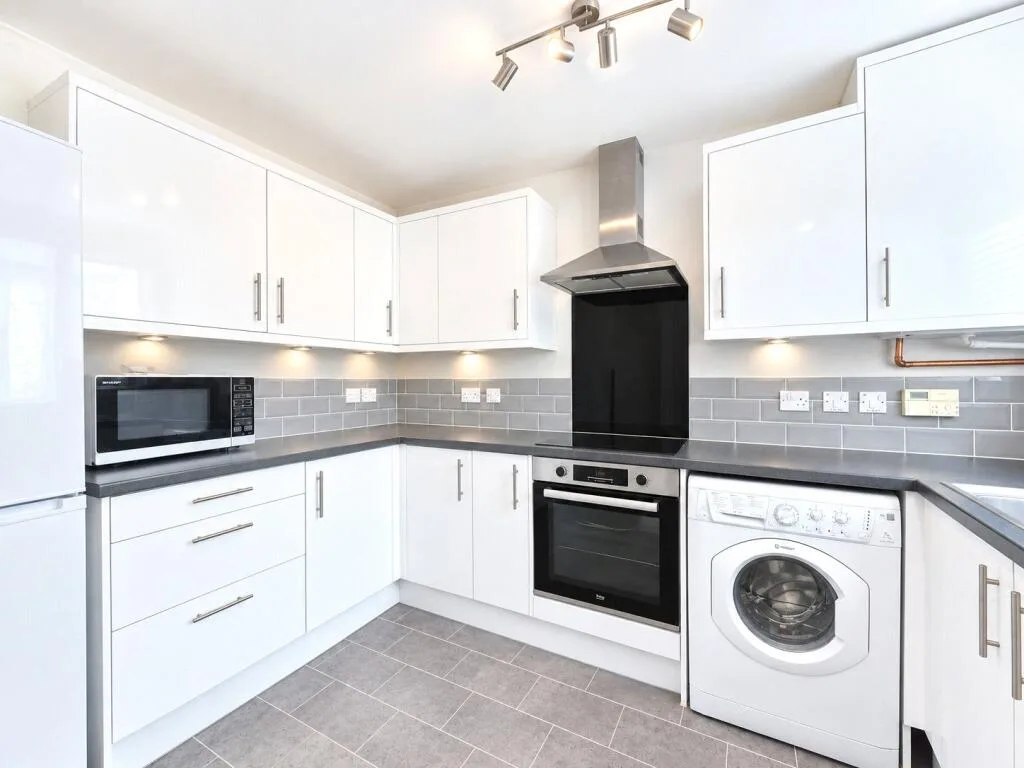 2 bedroom semi-detached house for rent