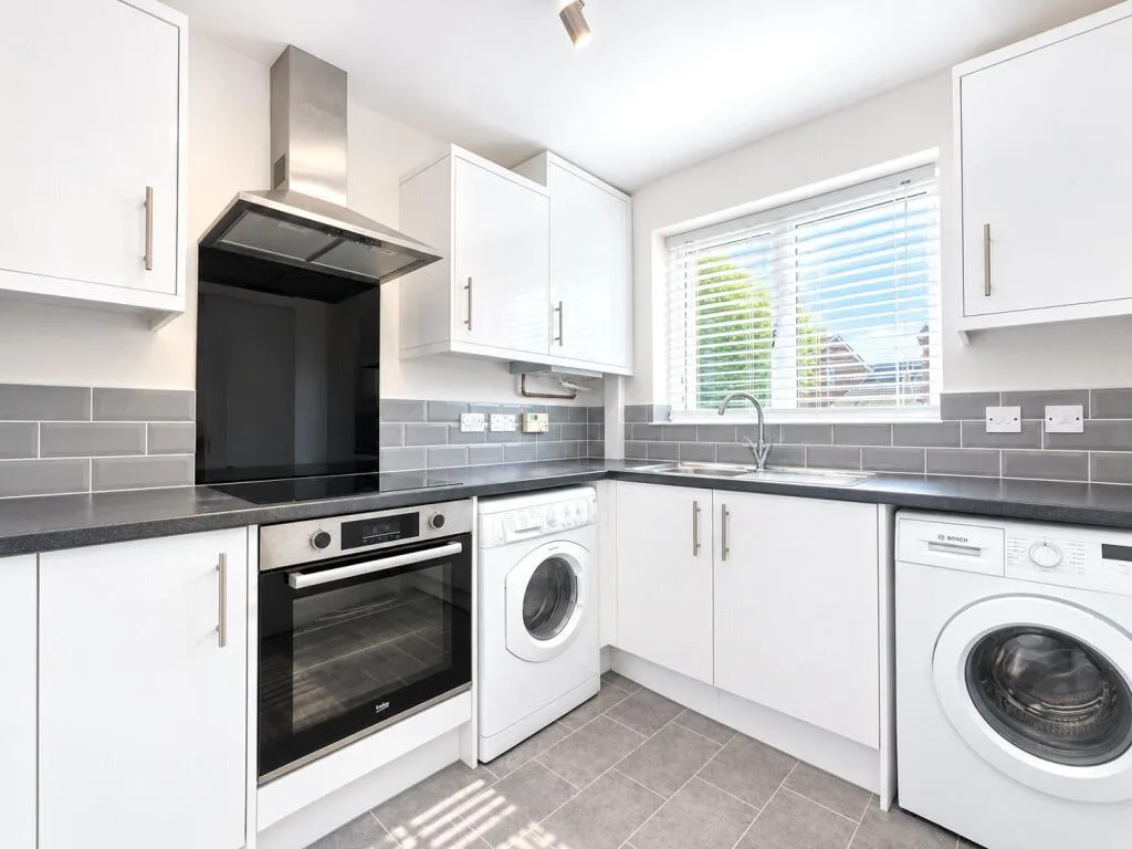 2 bedroom semi-detached house for rent