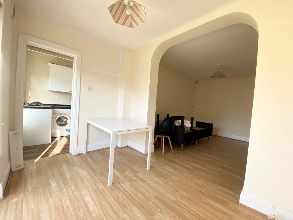 3 bedroom semi-detached house for rent