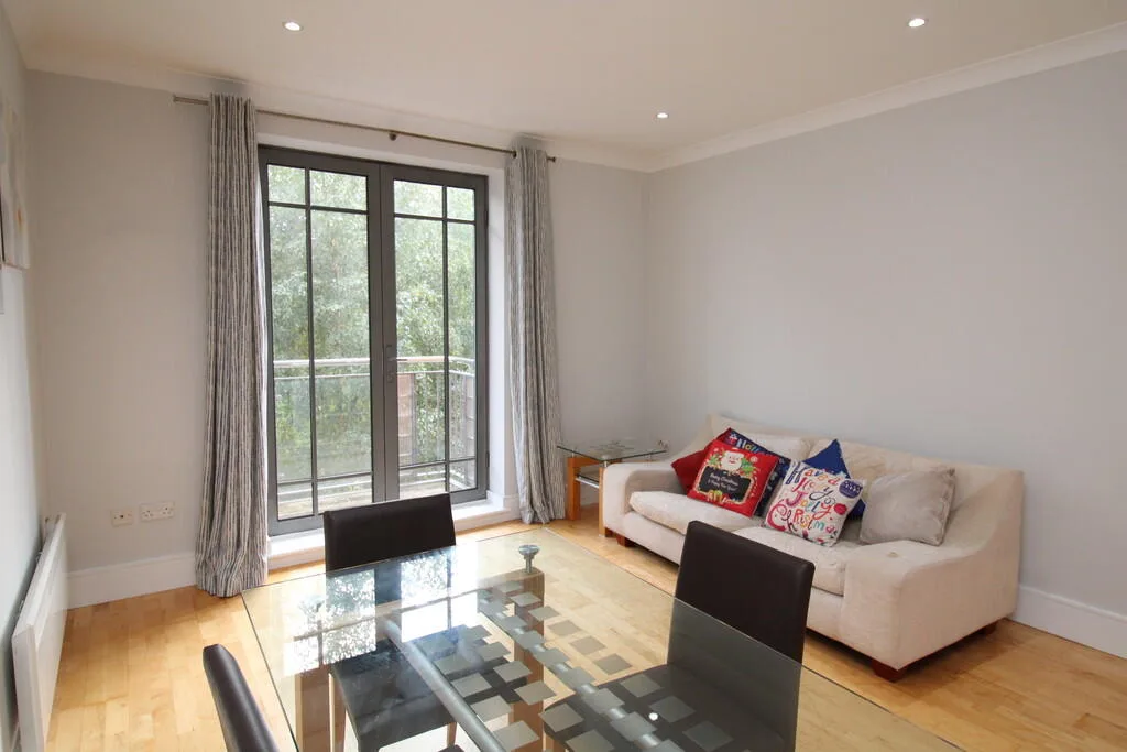 2 bedroom flat for rent