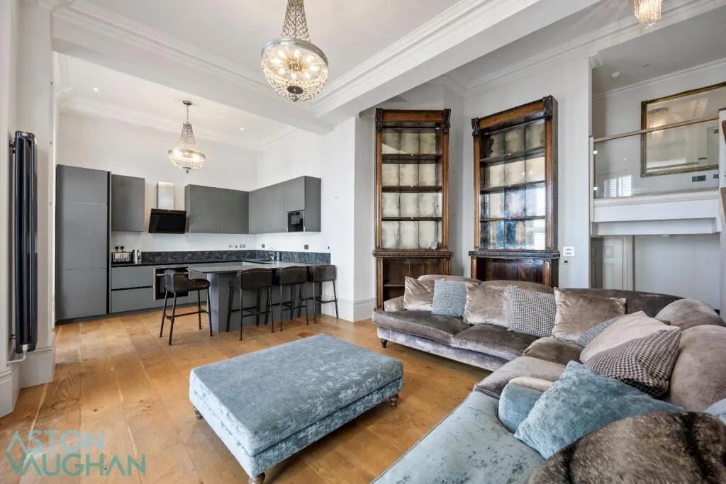 3 bedroom maisonette for rent