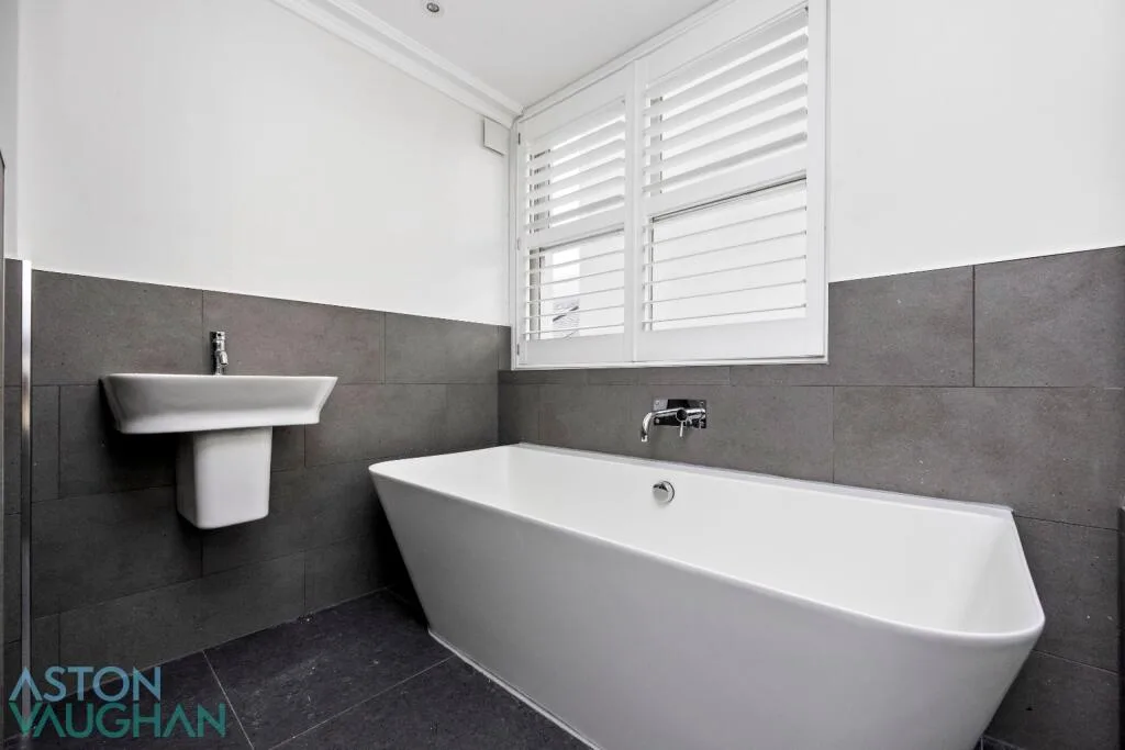 3 bedroom maisonette for rent