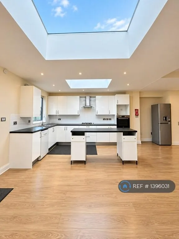 4 bedroom terraced house for rent