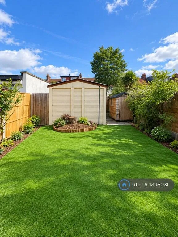 4 bedroom terraced house for rent