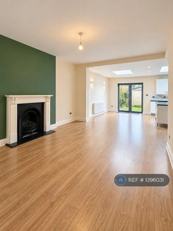 4 bedroom terraced house for rent