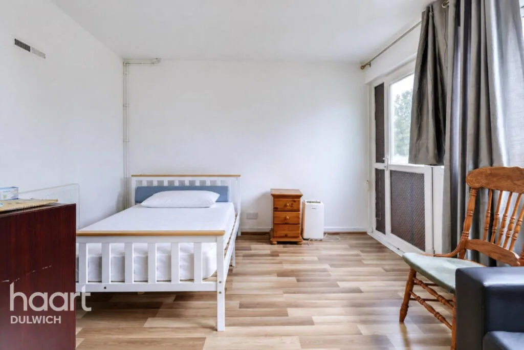 5 bedroom terraced house for rent