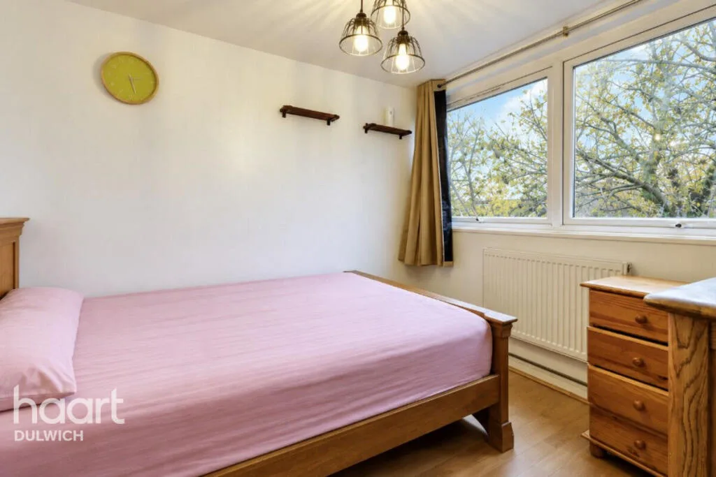 5 bedroom terraced house for rent