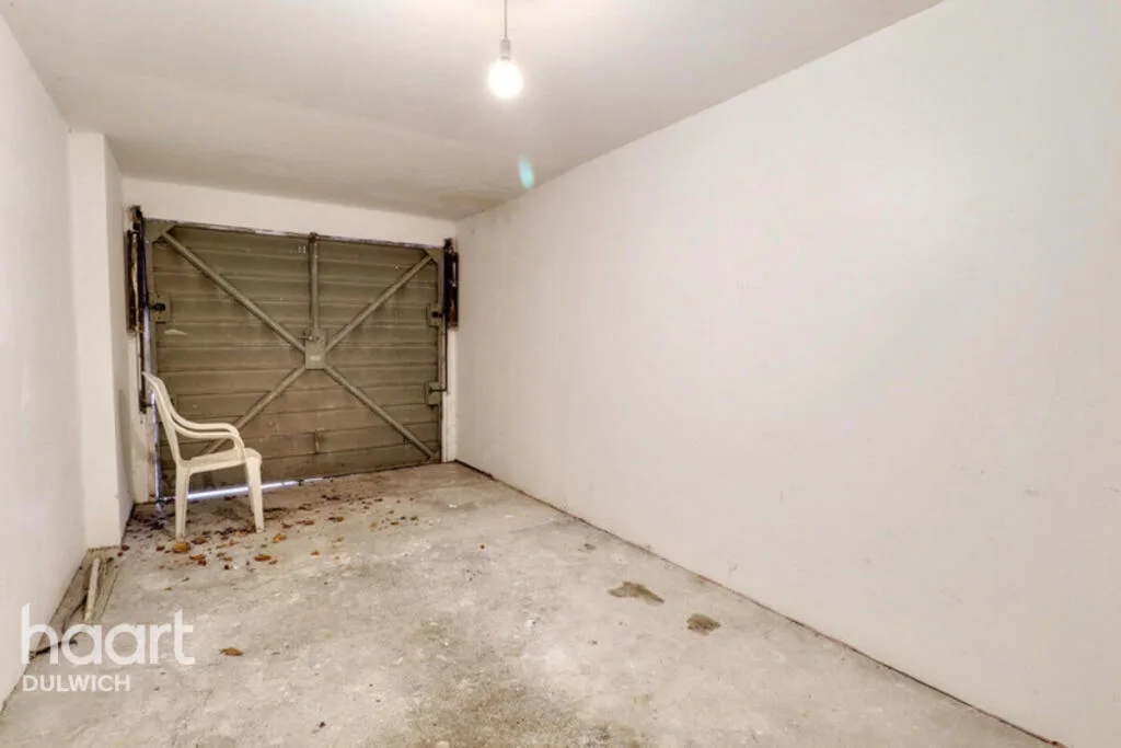 5 bedroom terraced house for rent