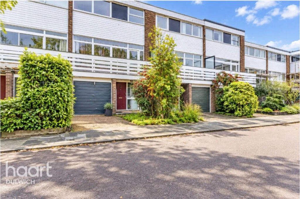 5 bedroom terraced house for rent