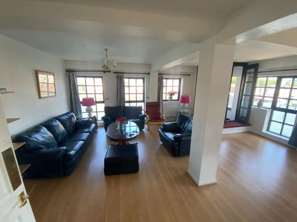 4 bedroom flat for rent