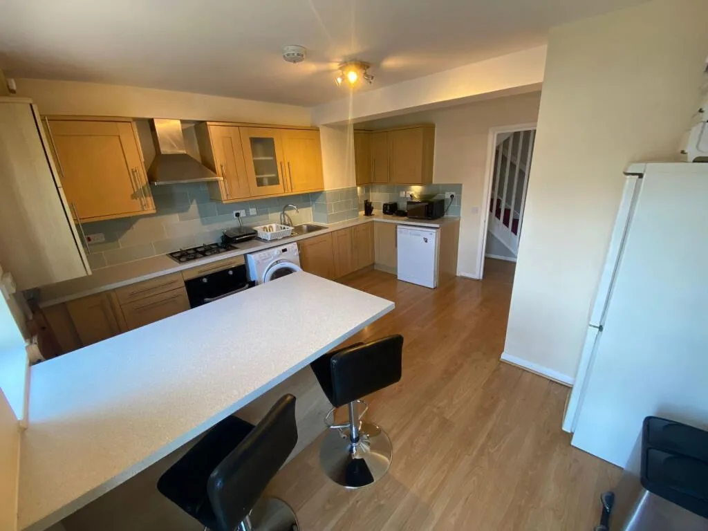 4 bedroom flat for rent