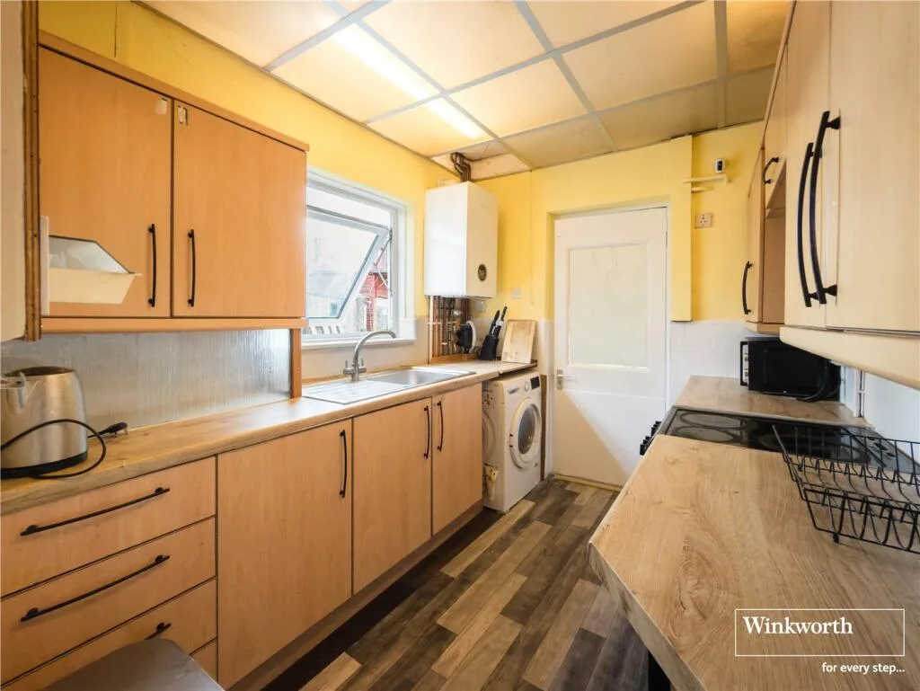 3 bedroom semi-detached house for rent