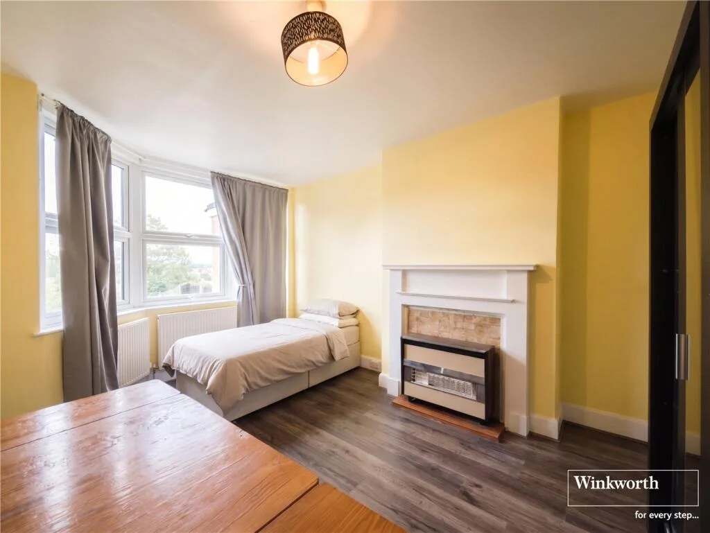 3 bedroom semi-detached house for rent