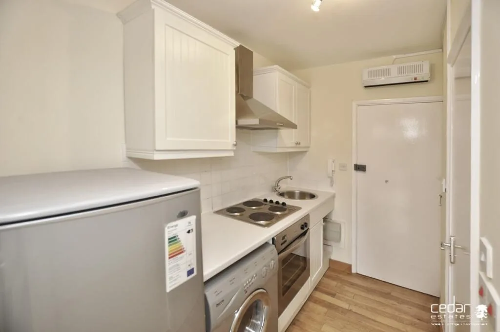 Studio flat for rent