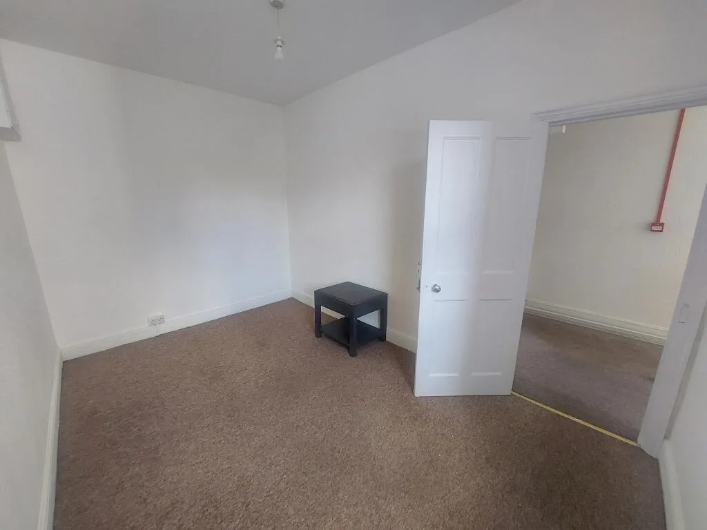 3 bedroom maisonette for rent
