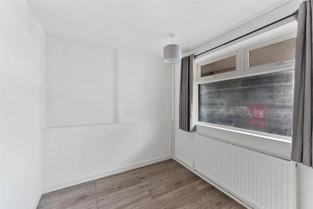 3 bedroom maisonette for rent