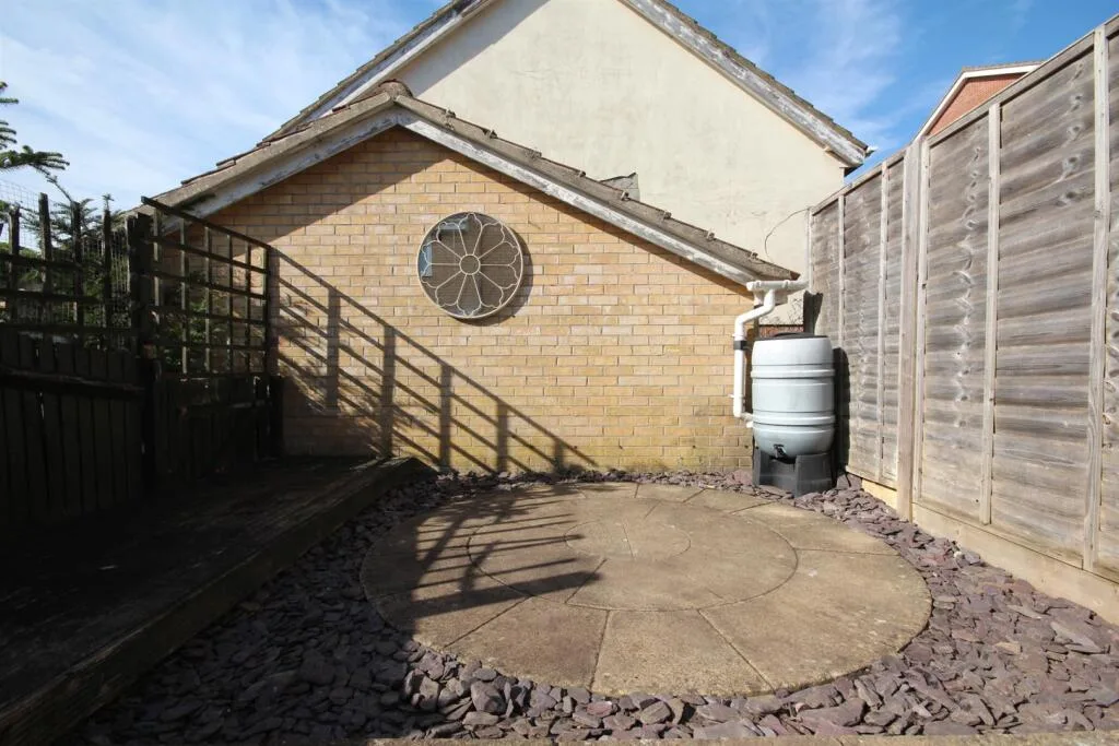 2 bedroom terraced house for rent