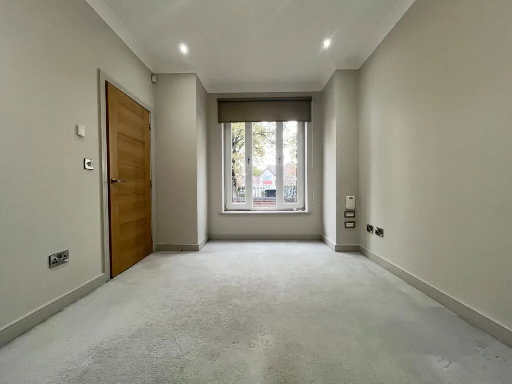 5 bedroom detached house for rent