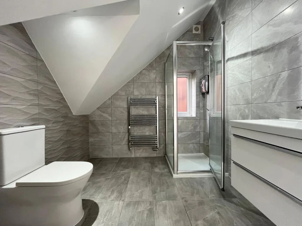 5 bedroom detached house for rent
