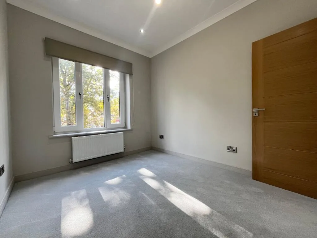 5 bedroom detached house for rent