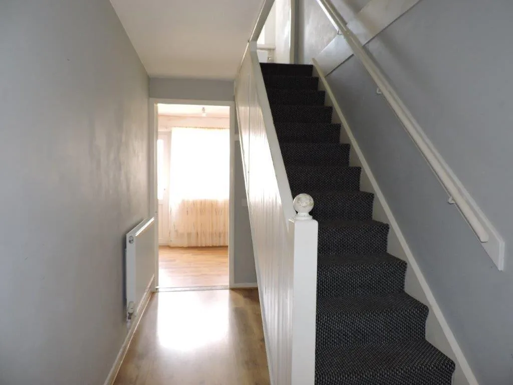 2 bedroom semi-detached house for rent