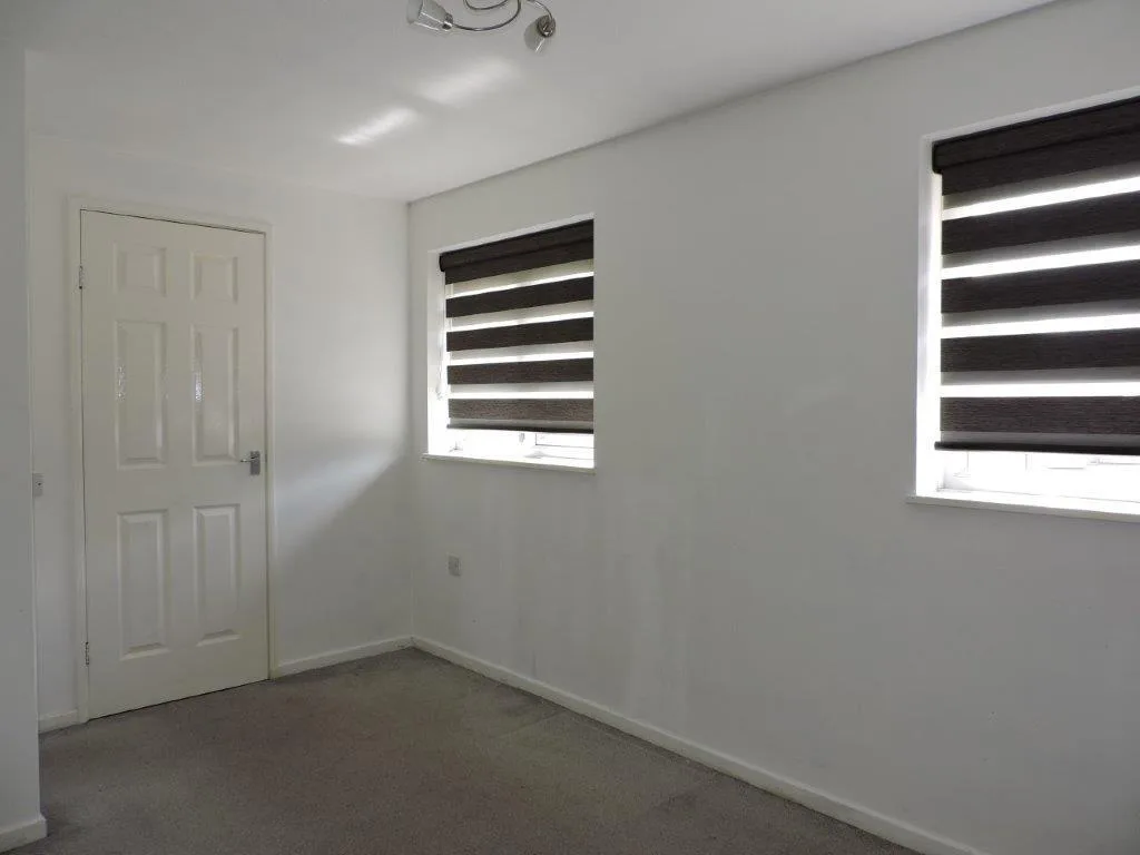 2 bedroom semi-detached house for rent