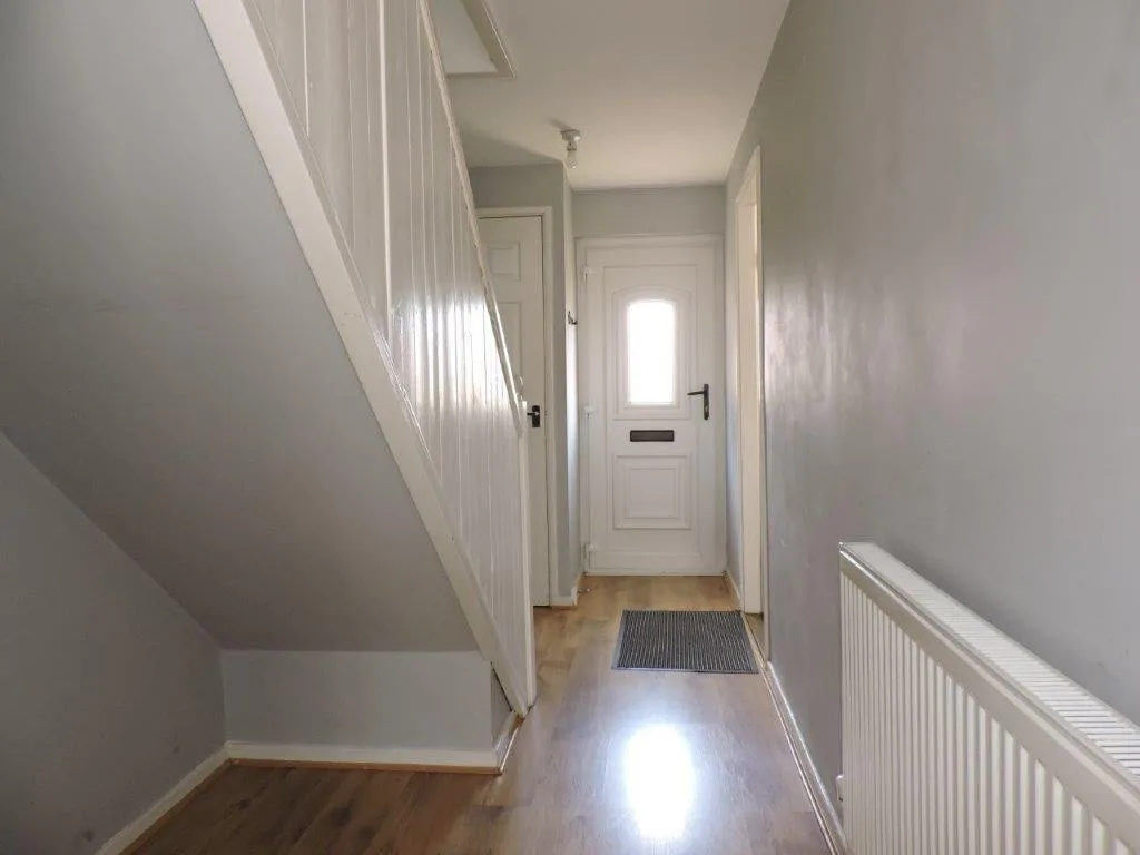 2 bedroom semi-detached house for rent