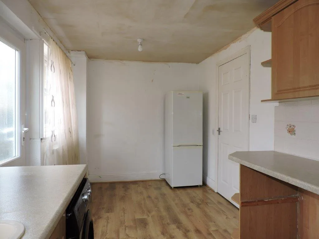 2 bedroom semi-detached house for rent