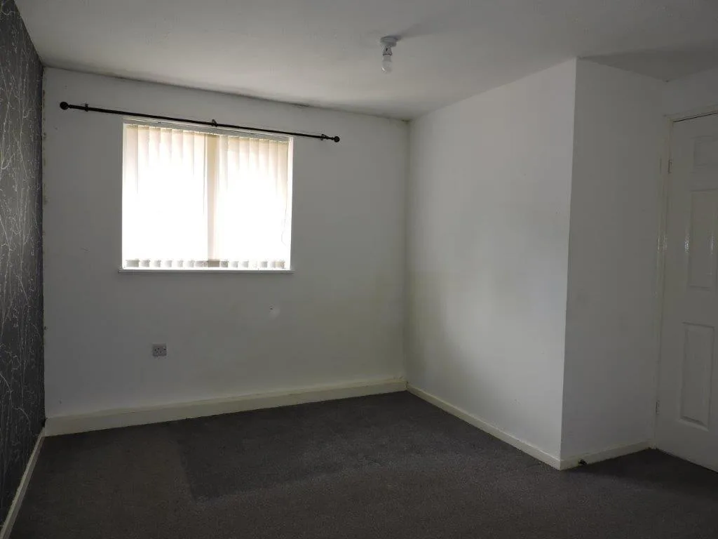 2 bedroom semi-detached house for rent