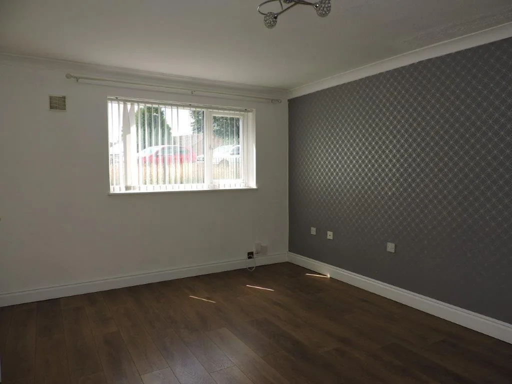 2 bedroom semi-detached house for rent