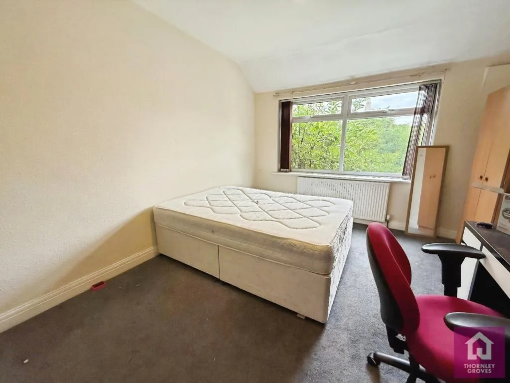 4 bedroom semi-detached house for rent