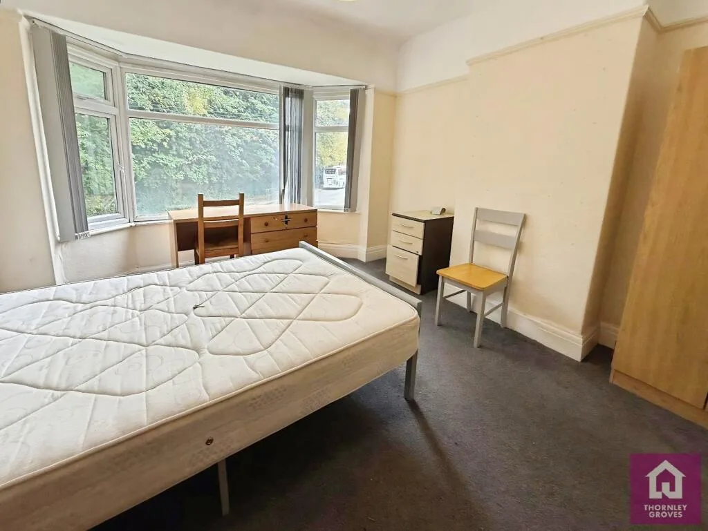 4 bedroom semi-detached house for rent
