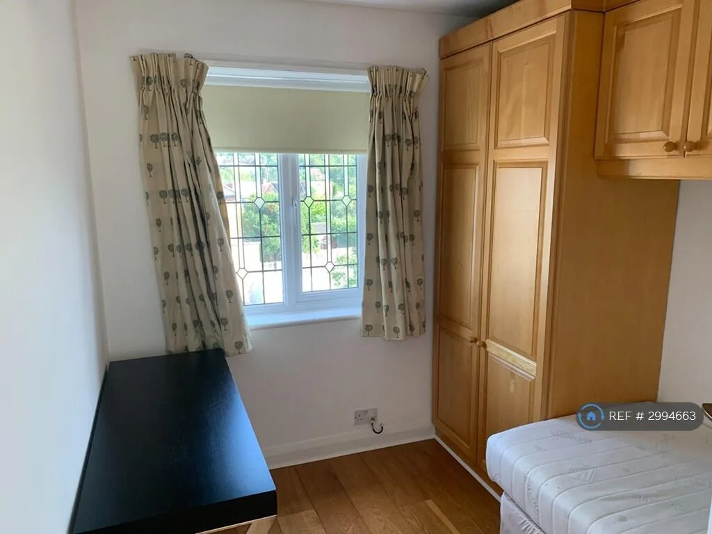 4 bedroom semi-detached house for rent