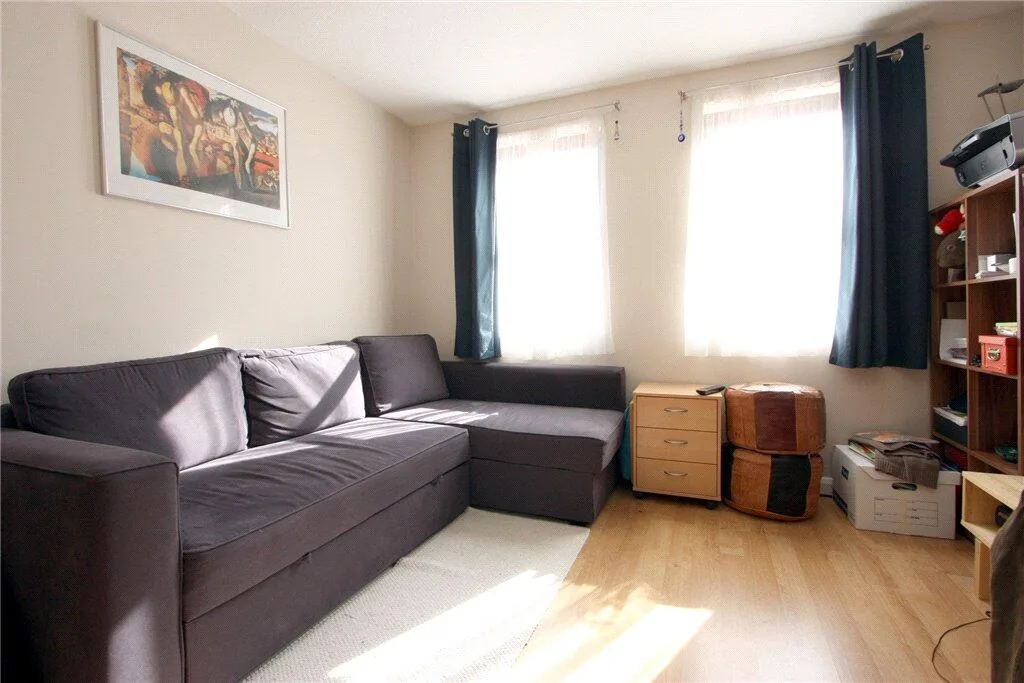1 bedroom maisonette for rent