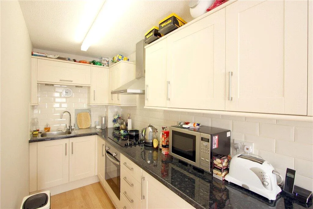 1 bedroom maisonette for rent