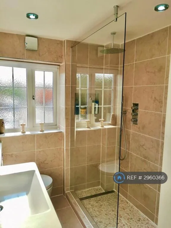 2 bedroom end of terrace house for rent